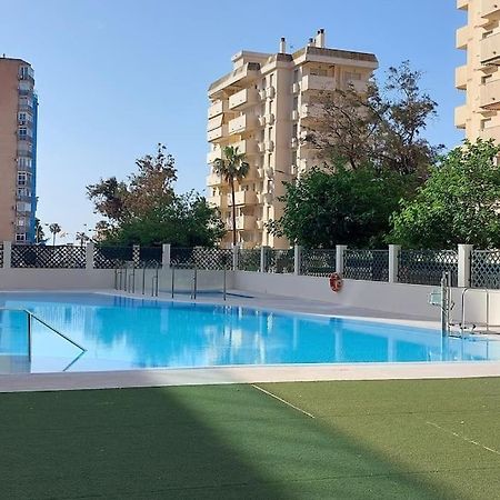 Elegante Alojamiento Con Piscina A 200 M Del Mar. Apartman Benalmádena Kültér fotó
