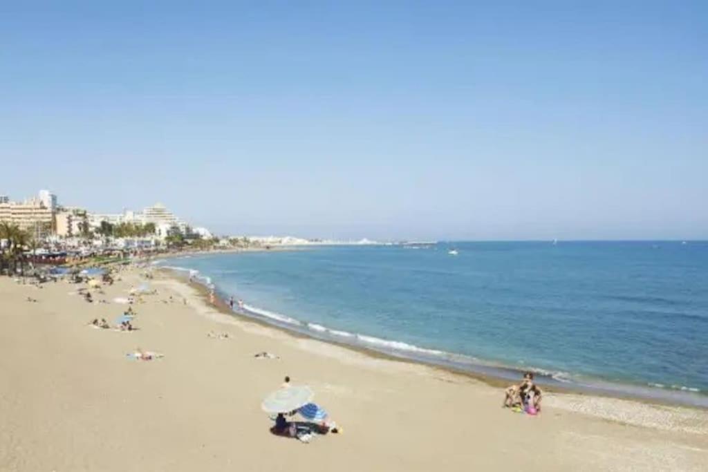 Elegante Alojamiento Con Piscina A 200 M Del Mar. Apartman Benalmádena Kültér fotó