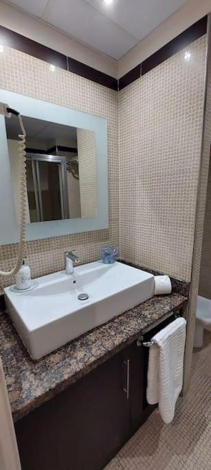 Elegante Alojamiento Con Piscina A 200 M Del Mar. Apartman Benalmádena Kültér fotó