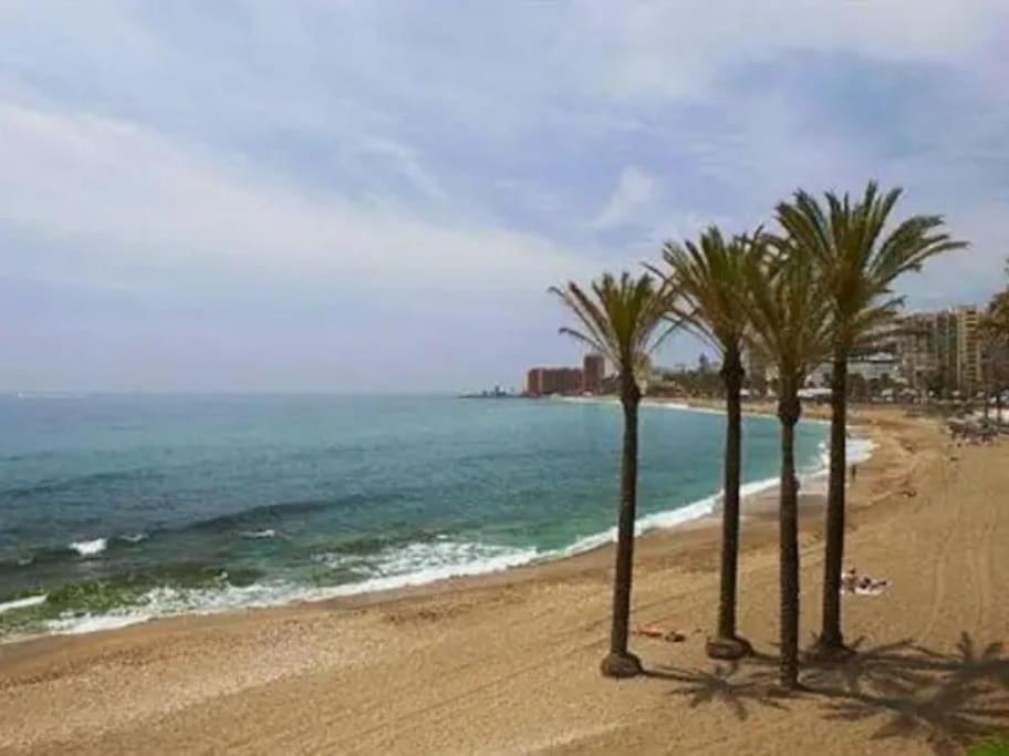 Elegante Alojamiento Con Piscina A 200 M Del Mar. Apartman Benalmádena Kültér fotó