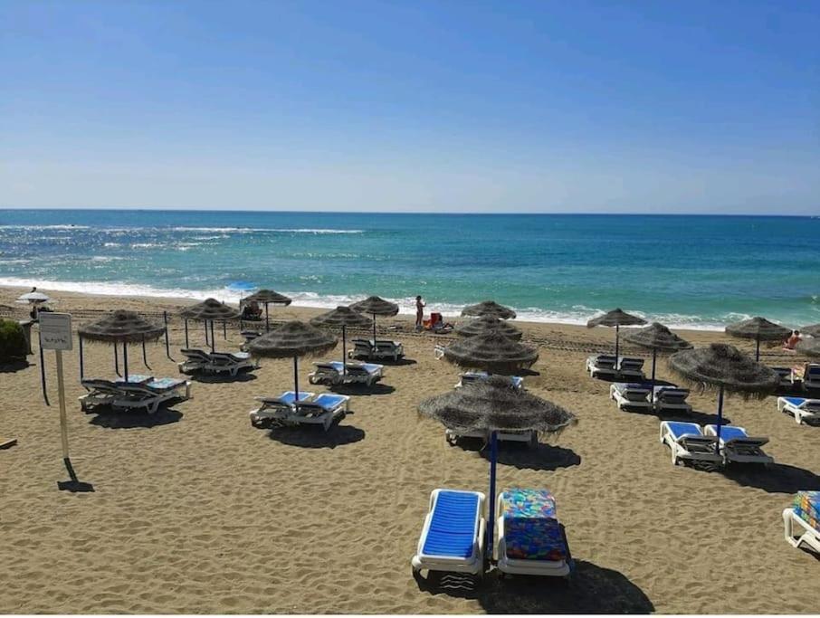 Elegante Alojamiento Con Piscina A 200 M Del Mar. Apartman Benalmádena Kültér fotó
