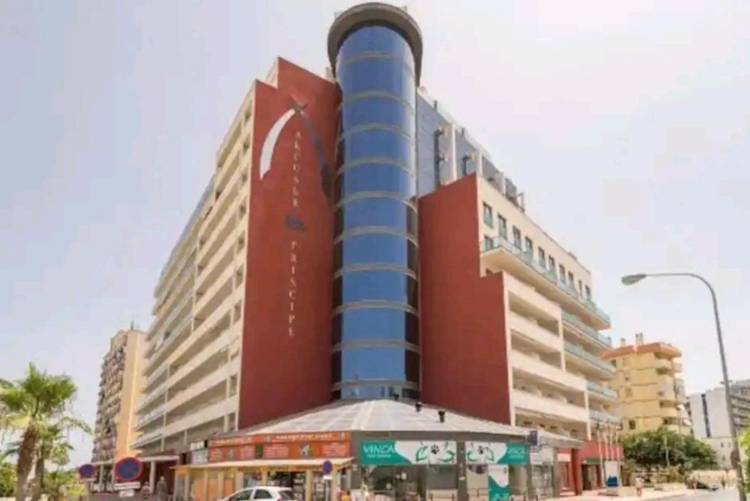 Elegante Alojamiento Con Piscina A 200 M Del Mar. Apartman Benalmádena Kültér fotó